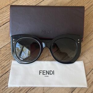 Fendi peekaboo black oversized cat eye sunglasses